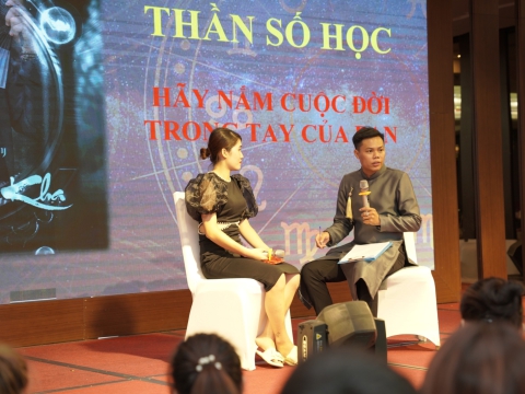 Sự Kiện Và Hội Nghị Lớn