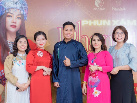 Sự Kiện Và Hội Nghị Lớn
